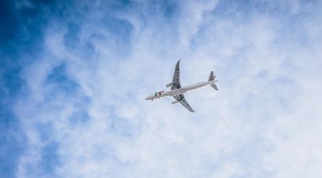 什麼操作？飛機「提前15hrs升空」讓她措手不及　航司：沒賠償方案