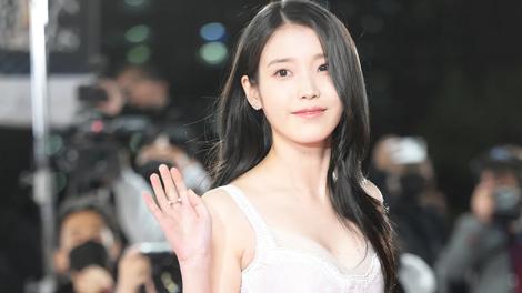 IU反擊黑粉不手軟！提告96人　間諜謠言判罰500萬