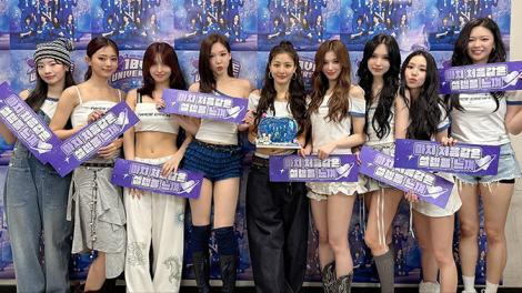 TWICE香港演唱會如期舉行　宣布捐400萬賑災