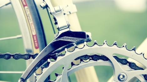 根本燒肉粽事件翻版！　70歲男一躍而下「腳踏車騎士經過」命也被帶走