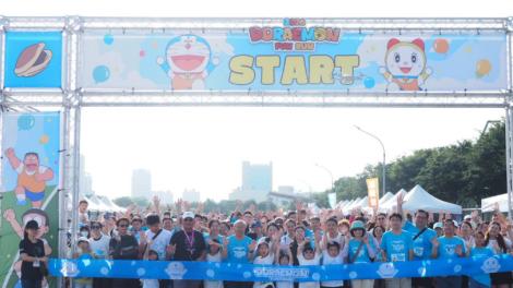 「哆啦A夢路跑」吸4000人朝聖　任意門、時光機經典場景神還原