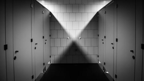 客人蹲馬桶蹲出終身殘疾！　怒求償156萬...這家餐廳慘了