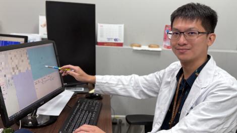 竹科工程師敲鍵盤卡卡　「微創超音波刀」清痛風石解困