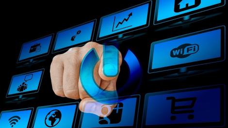 大逆不道！殘暴三姊妹「拿刀追砍老媽」　只因她做了這件事