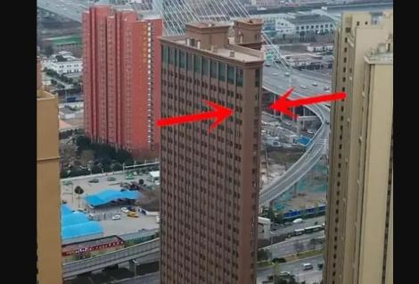 你敢住進去嗎？超薄「紙片樓」　網驚：好像會被風吹倒