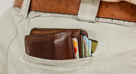 千萬別放錢包！命理師列「5物品」：放了錢守不住