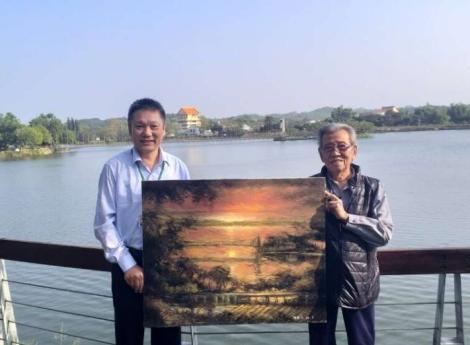 台南「虎頭埤十景」畫作　露營區持續展出