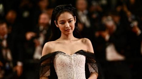 Jennie曝新專輯製作幕後 嗨喊在洛杉磯找到自由