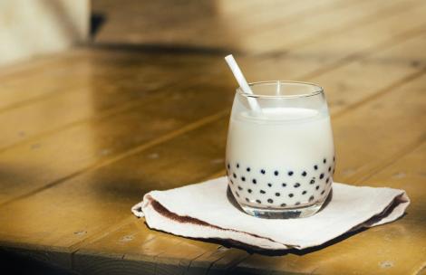 他點手搖飲「黑糖鮮奶」拿到手狂罵店家！上網討拍反被洗臉　結局大反轉