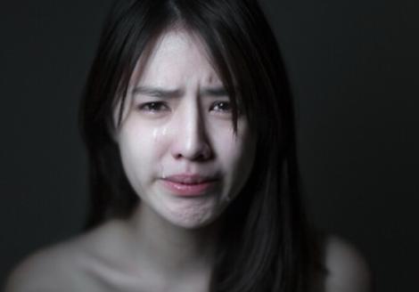 被婆婆賞「重重一巴掌」人妻哭紅眼　理由扯爆