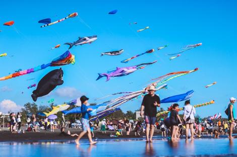 旗津風箏節20萬人次朝聖　熱氣球9月底升空接棒