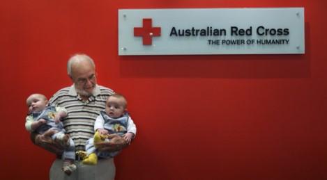 從18歲捐到81歲！ 澳洲「金臂王」血液拯救逾200萬嬰兒