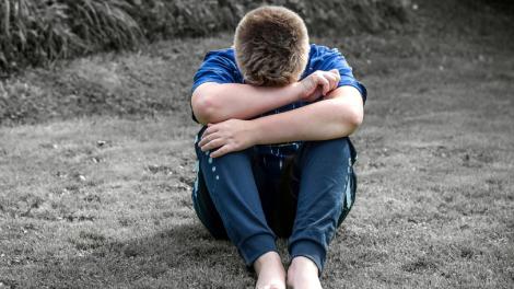 以為同事會道別　他離職被全公司「當作空氣」傷心吐：真的很難受