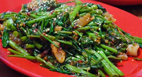 他「吃了1盤波菜」竟緊急送醫　醫嘆：要終身洗腎