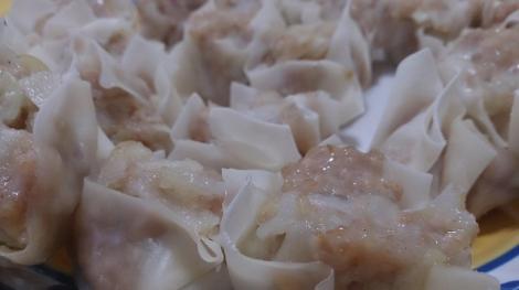 究極AA制！多吃男友2顆水餃「結帳被收16元」　她疑惑：我想太多？　