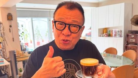 「歡喜哥」再見！許紹雄癌逝設靈　古天樂、成龍送花牌作最後道別