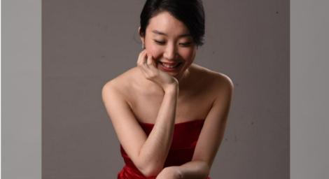 疫情中的溫暖！美女鋼琴家陳介涵「迎接重新復甦的世界」　攜手交響樂團熱情演出