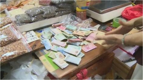 一男子3年持續往店內「無故丟錢」　老闆：他都不承認