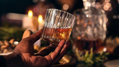 小酌怡情、暢飲要警惕！　醫：長期飲酒恐導致失智