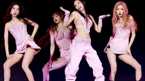 BLACKPINK降臨高雄！全城染粉迎天團　粉絲擠爆機場