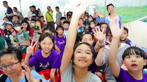 毛蟹返鄉碧潭堰看熱鬧水漾學堂教你看門道