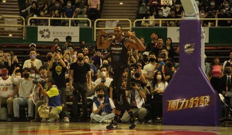 台灣職籃20年來首次明星賽！「魔獸」有參賽意願　竟用星座來分隊