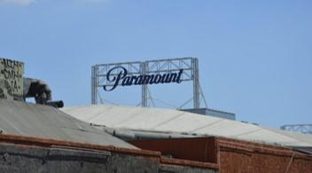 好萊塢巨頭派拉蒙天舞將大規模裁員 傳收購華納兄弟探索遭拒
