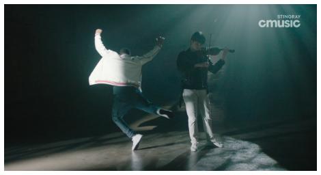 法國小提琴新星盧卡霍利斯 街舞結合韋瓦第四季〈夏〉翻轉古典樂魅力