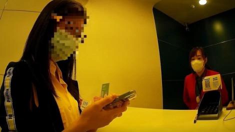 純情女領百萬「想圓新娘夢」　警察衝銀行攔截