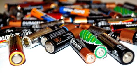 回收廢電池「少1動作」恐爆炸！正確步驟曝光：一定要分開