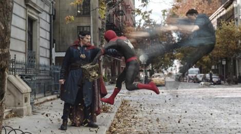 為演奇異博士一日吃五餐 班奈狄克康柏拜區：好萊塢是個浪費的行業