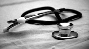 南韓醫學院學生結束17個月罷課 醫師抗議仍持續進行