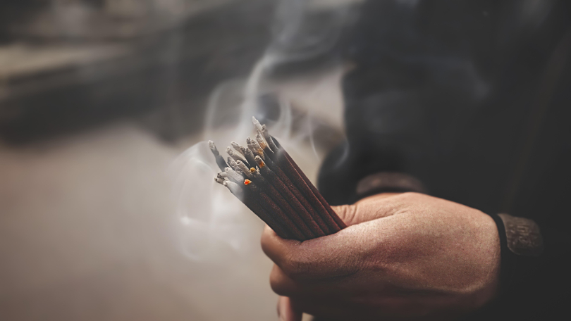 鬼月4生肖財氣噴發！　民俗專家揭：穿對顏色能避凶